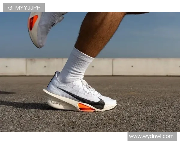 全明星赛场必备Nike篮球袜助你展现最佳表现与风采